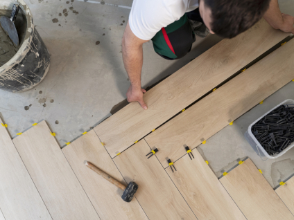 COMMENT POSER UN PARQUET ?